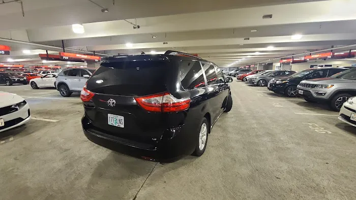 Avis Car Rental Picture 9