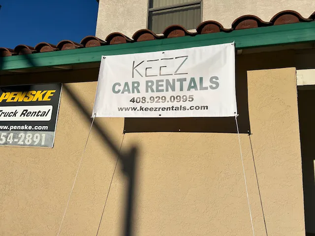 KEEZ Car Rentals Picture 4