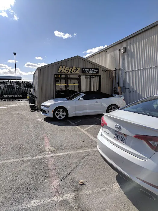 Hertz Car Rental - Santa Clara - Walsh Avenue Picture 6