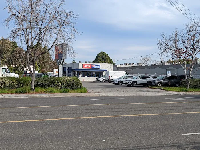 Avis Car Rental Picture 2