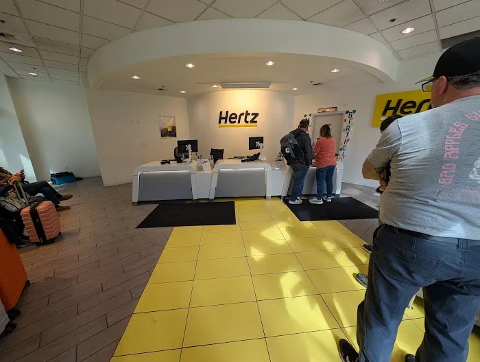 Hertz Car Rental - Seattle - 8th Avenue Picture 4