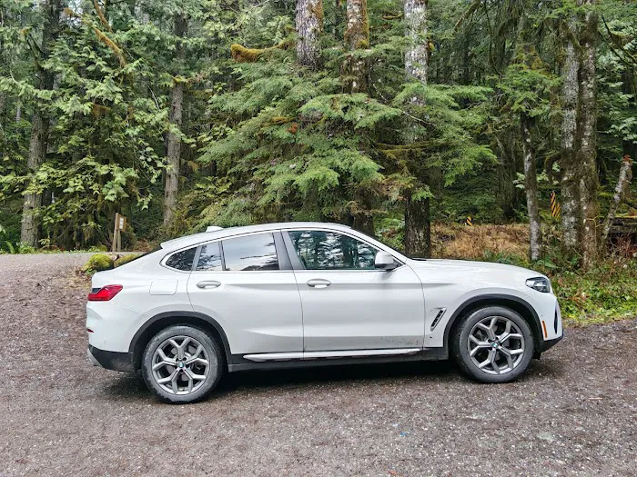 SIXT Rent a Car Seattle Hyatt Regency Picture 4