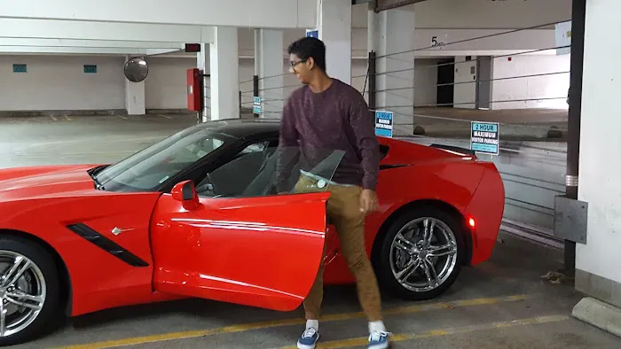 Avis Car Rental Picture 3