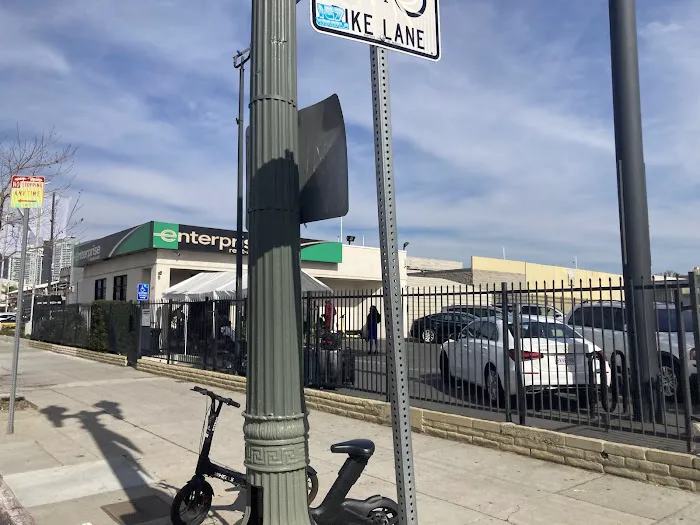 Enterprise Rent-A-Car Picture 6
