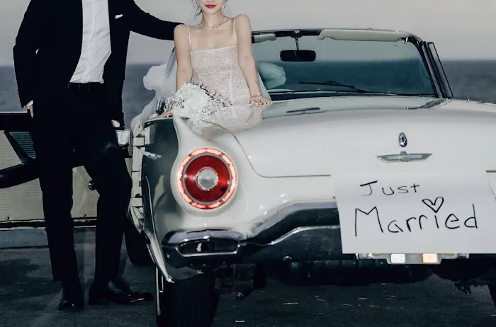 Hollywood Classic Cars Picture 6