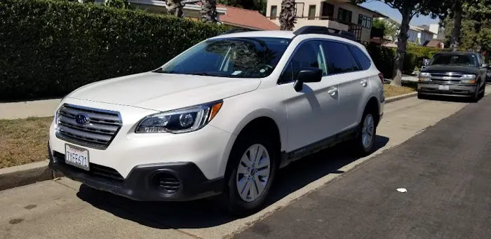 Cacao Rental Car Picture 5