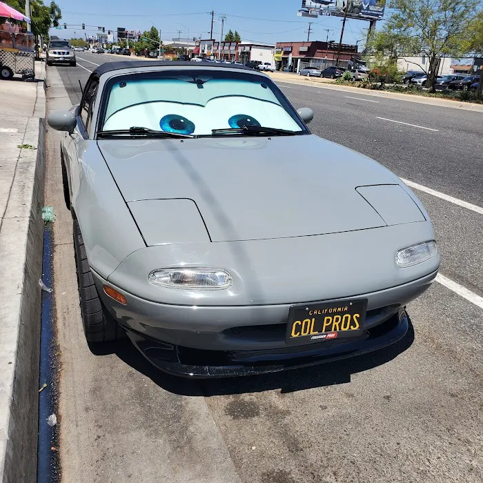 Unique Rent-A-Car Picture 9