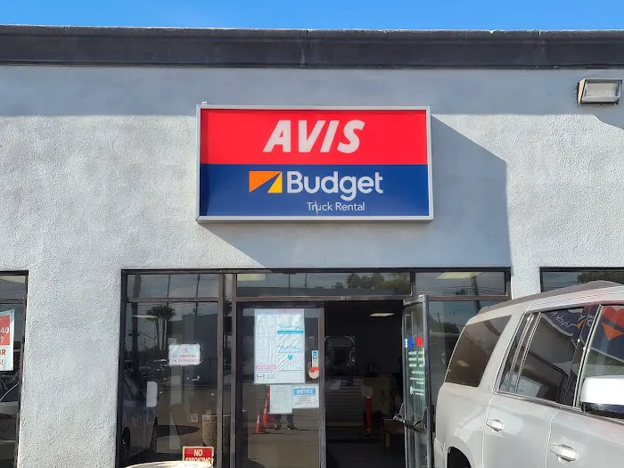 Avis Car Rental Picture 2