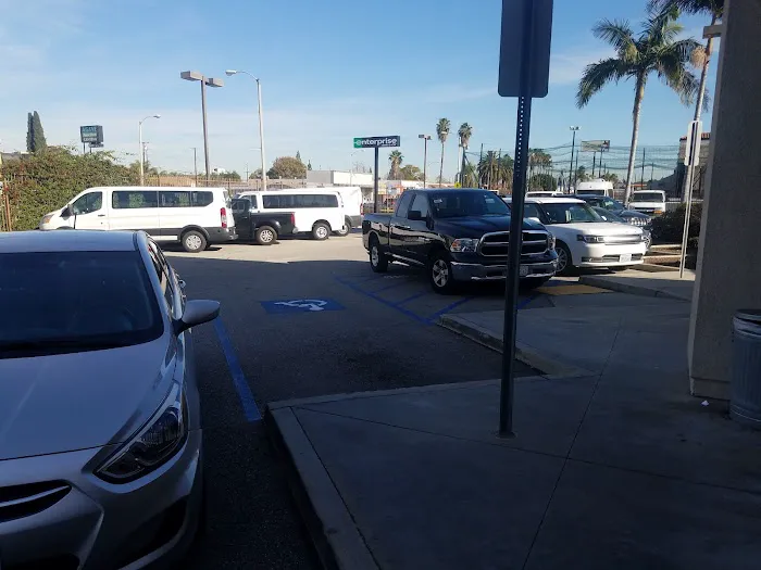 Enterprise Rent-A-Car Picture 1