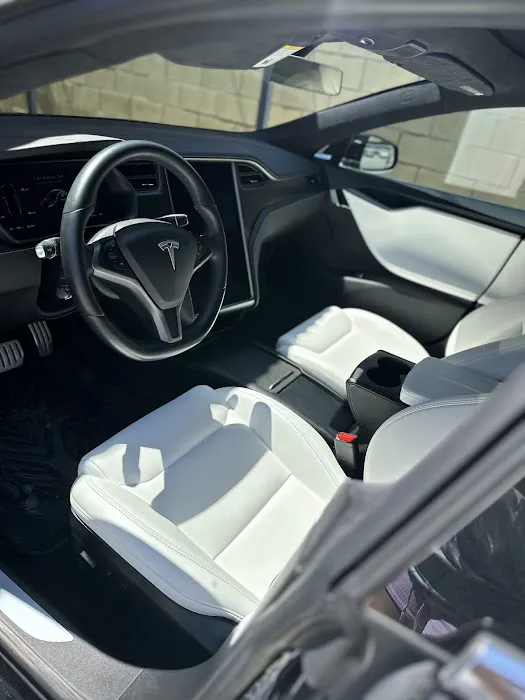 Rush 2 Ride Car Rental LLC Picture 1