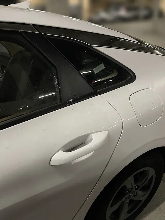 Avis Car Rental Picture 4