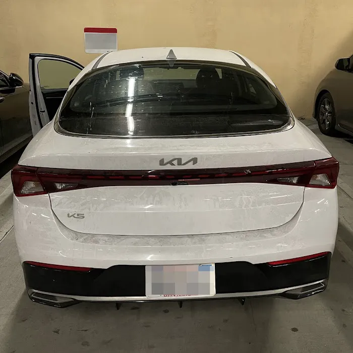 Avis Car Rental Picture 8
