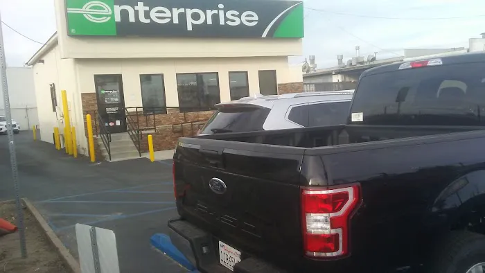 Enterprise Rent-A-Car Picture 4