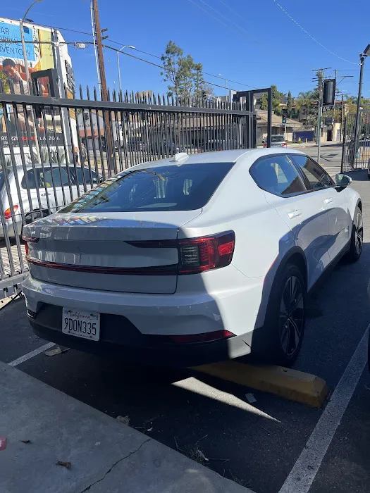Hertz Car Rental - Los Angeles - Beverlyla Brea Hle Picture 3