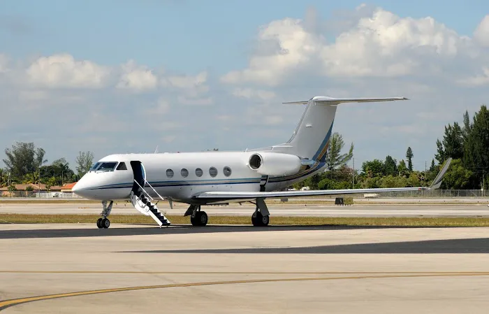 Carefree Lifestyle - Exotic Car Rentals Picture 1