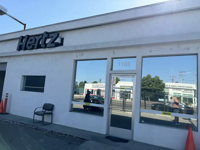 Hertz Car Rental - Los Angeles - S La Cienega Boulevard Picture 3