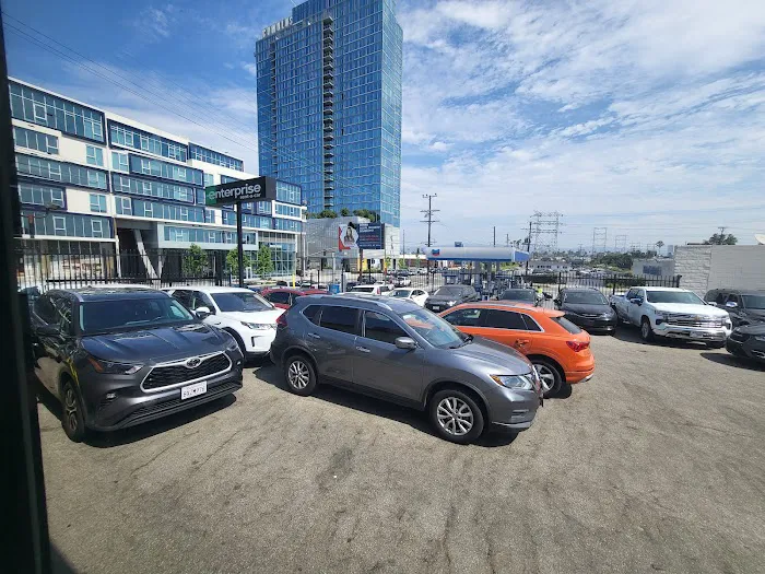 Enterprise Rent-A-Car Picture 3