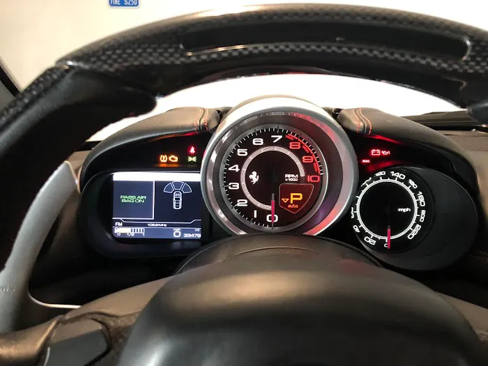 Redline Auto Rentals Picture 2