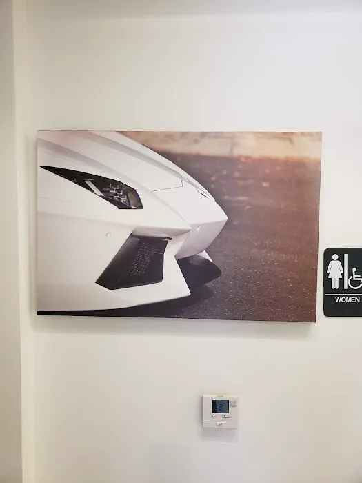 Black & White Car Rental | LAX Picture 8
