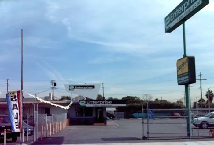 Enterprise Rent-A-Car Picture 9