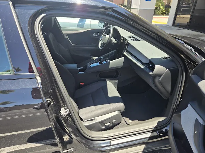 Hertz Car Rental - Redondo Beach - Aviation Boulevard Picture 5