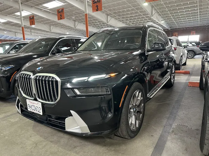 SIXT Rent a Car Los Angeles Int Airport Picture 7
