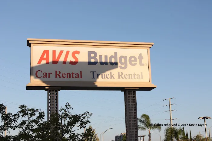 Avis Car Rental Picture 1