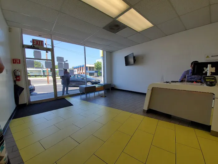 Hertz Car Rental - Whittier - Whittier Boulevard Picture 7