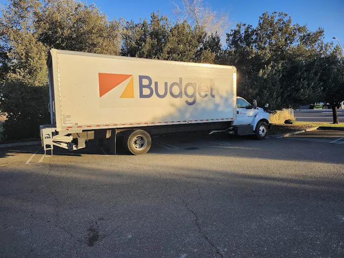 Avis Budget Car & Truck Rental Picture 6