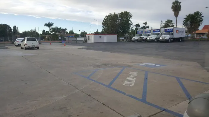 Avis Budget Car & Truck Rental Picture 10