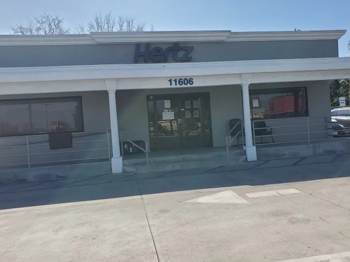 Hertz Car Rental - El Monte - Garvey Avenue Picture 8