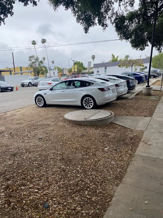 Hertz Car Rental - Pasadena - E Colorado Boulevard Picture 3