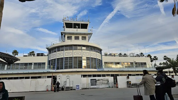 Hertz Car Rental - Long Beach - Long Beach Airport (LGB) Picture 3