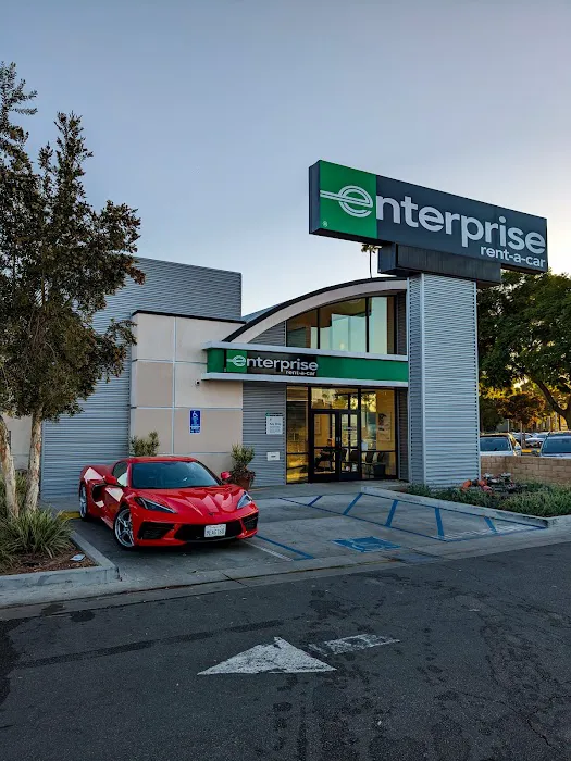 Enterprise Rent-A-Car Picture 2