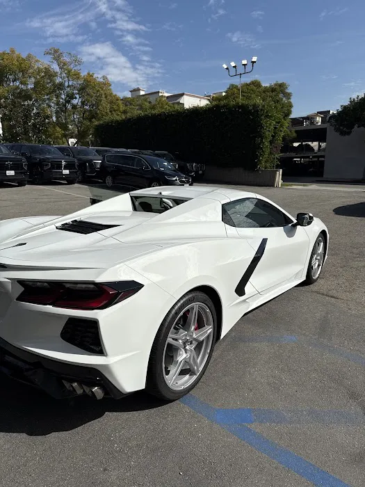 Midway Car Rental Beverly Hills Picture 6