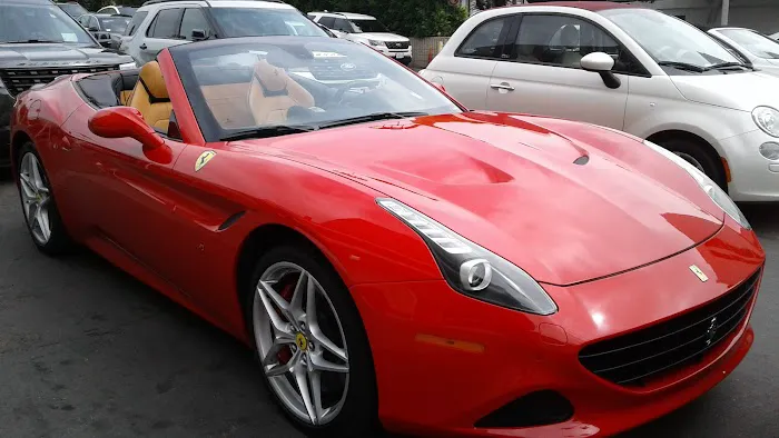 Midway Car Rental Beverly Hills Picture 3