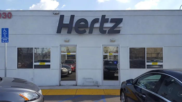 Hertz Car Rental - Los Angeles - Burton House Beverly Hills Picture 6
