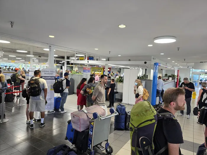 Hertz Car Rental Picture 9