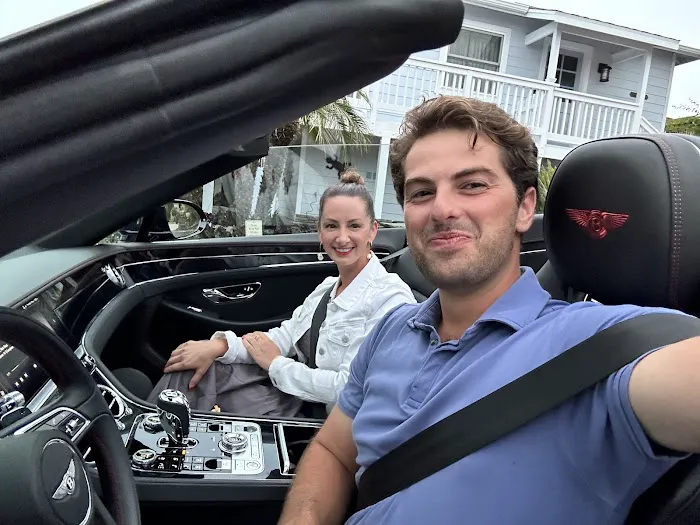 LA Luxury Car Rental Picture 8