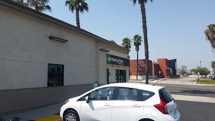 Enterprise Rent-A-Car Picture 2