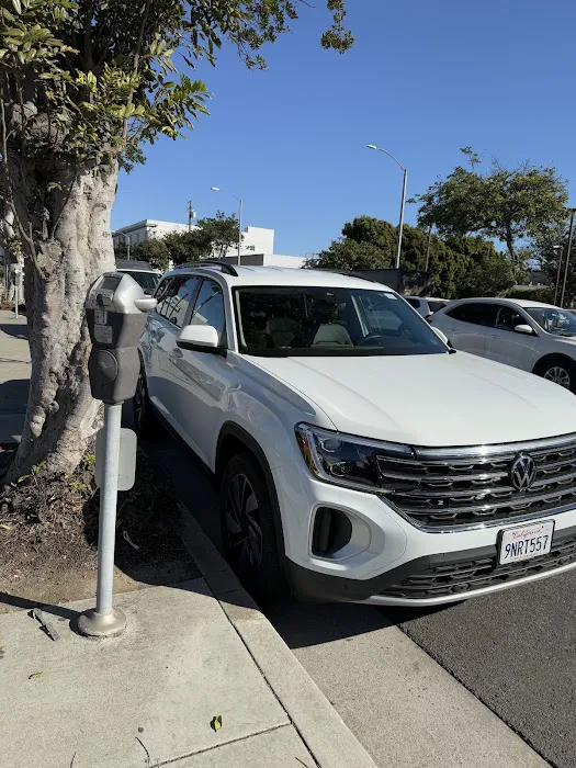 Dollar Car Rental - Dsh Lax Marriott Hotel Picture 8