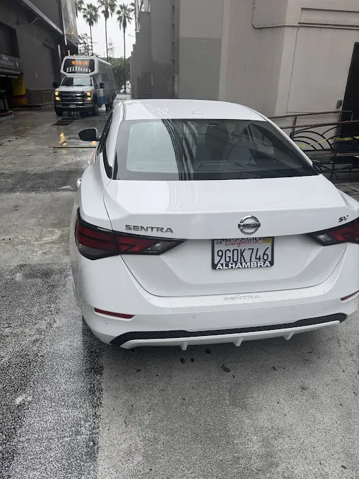 LA OC CAR RENTAL Picture 6