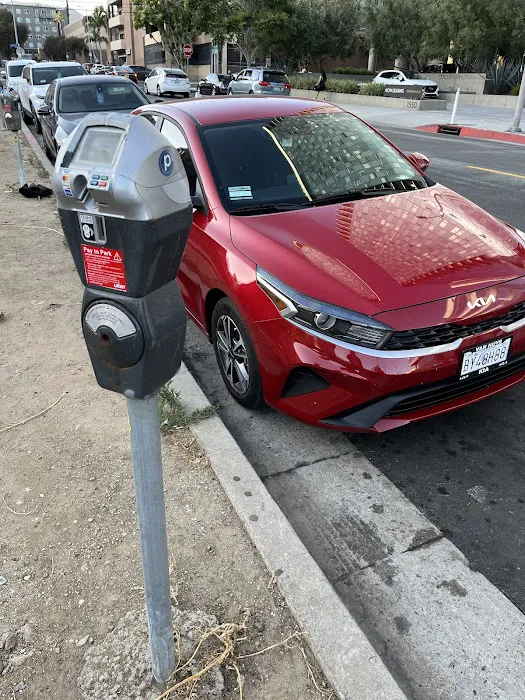 LA OC CAR RENTAL Picture 5