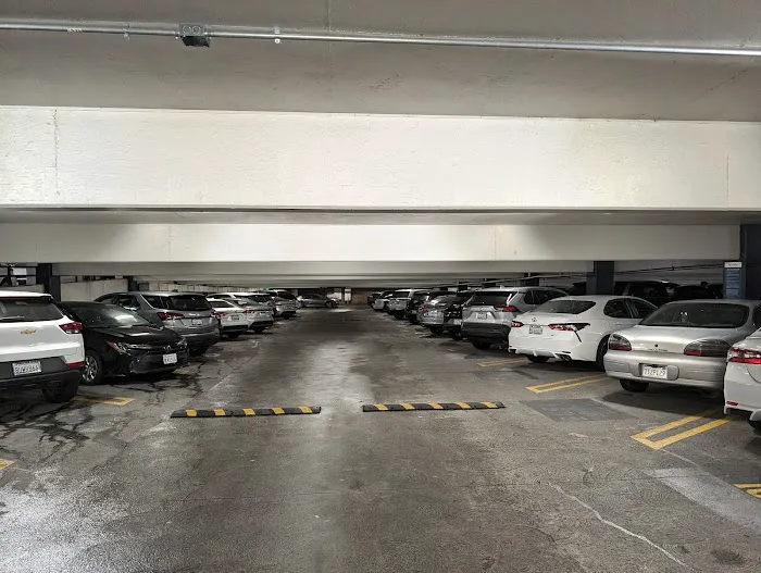Midway Car Rental LAX Picture 6