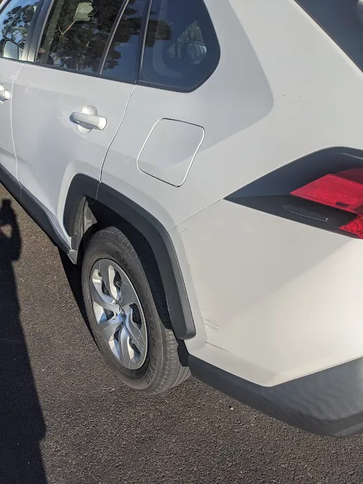 Avis Car Rental Picture 4