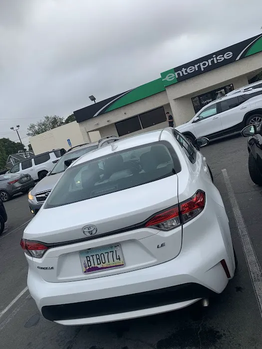 Enterprise Rent-A-Car Picture 4