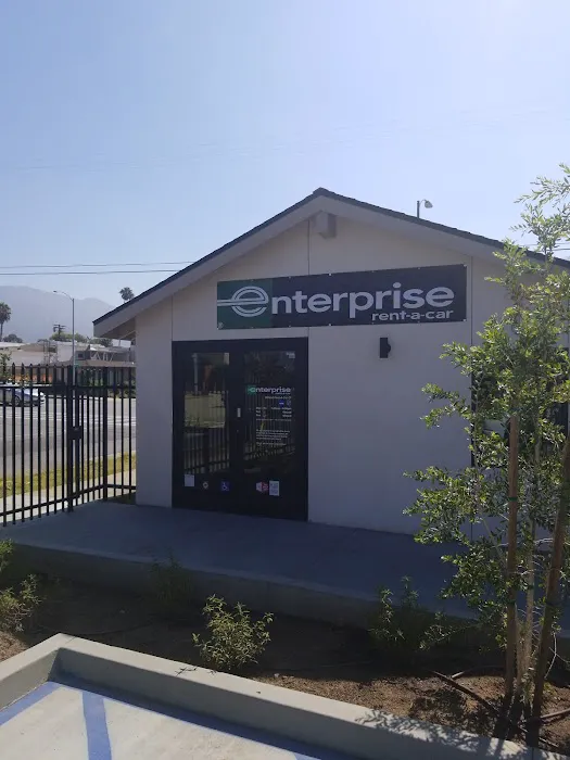 Enterprise Rent-A-Car Picture 3
