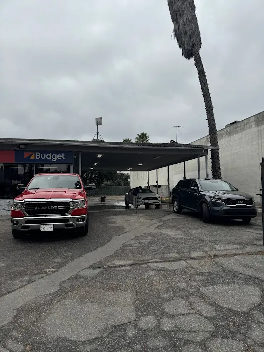 Avis Car Rental Picture 1