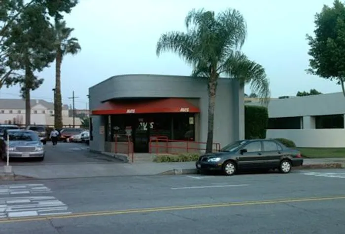 Avis Car Rental Picture 1