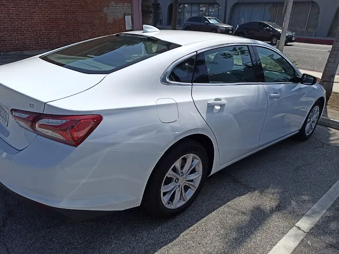 Avis Car Rental Picture 7